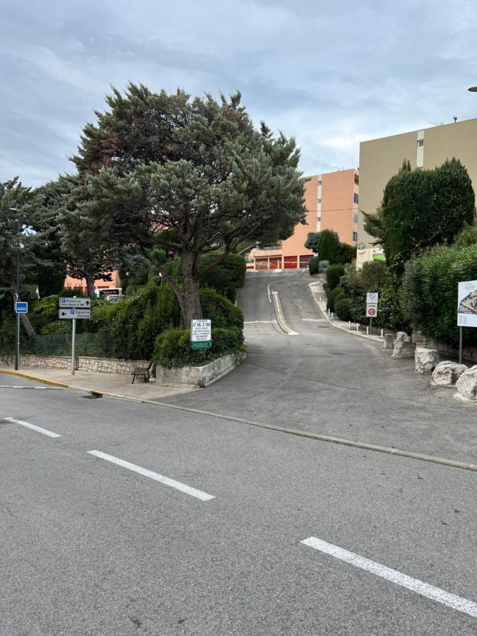 Magnifique Appartement A Cassis,Parking,2 Pas Du Port Exterior foto